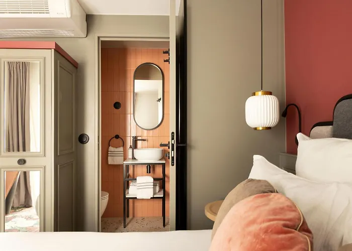 La Dependance 3* Párizs