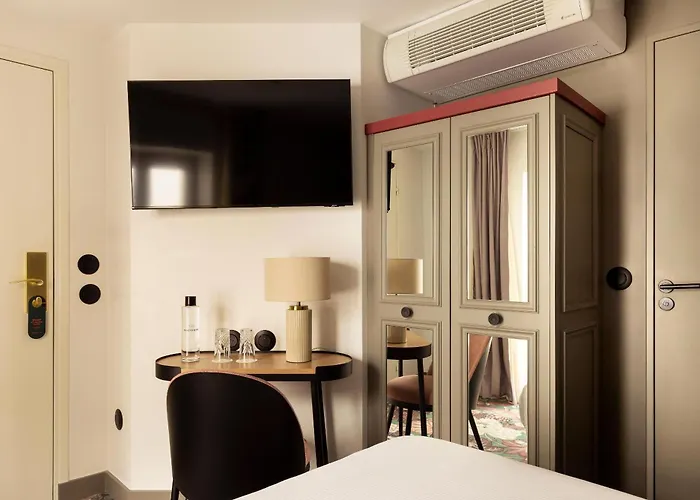 Hotel La Dépendance 3*