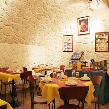 La Dependance Отель