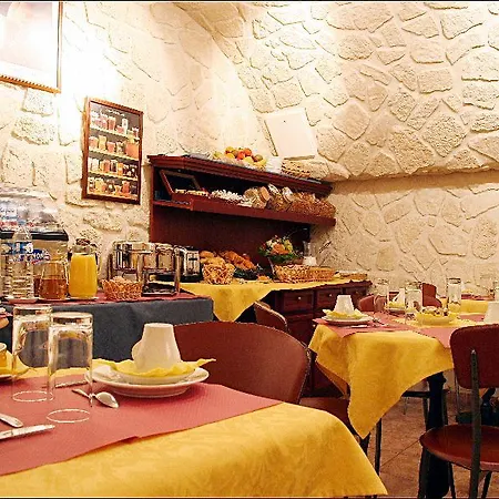 La Dependance Отель Париж