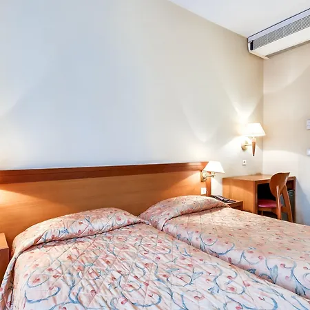 La Dependance 3* Paris