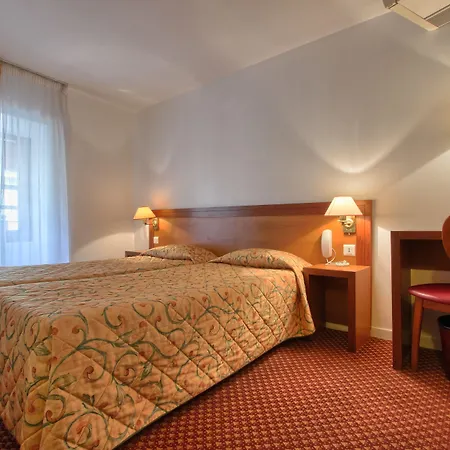 La Dependance 3* Paris