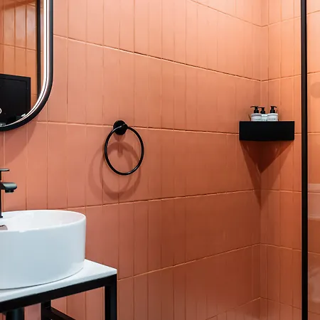 La Dependance 3* Paris